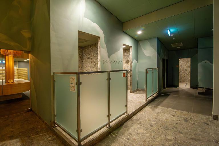 Changing baths