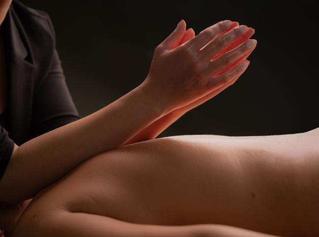 Lomi Lomi Massage